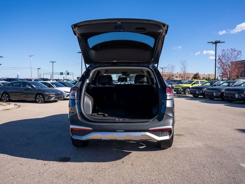 Used 2024 Kia Sportage EX image 10