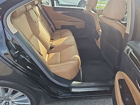 Used 2016 Lexus LS 460 L image 19