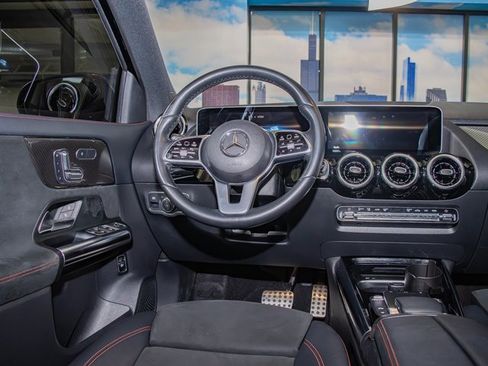 Certified 2021 Mercedes-Benz GLA 250 4MATIC image 16