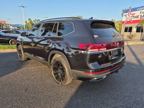 Used 2024 Volkswagen Atlas SE FWD image 3