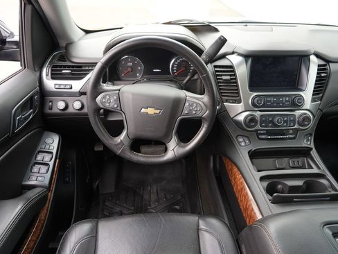 Used 2017 Chevrolet Suburban Premier AWD/4WD image 21