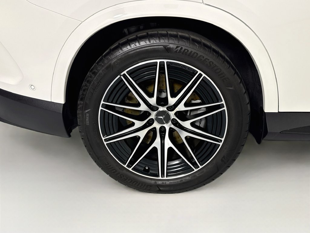 Certified 2026 Mercedes-Benz GLC 43 AMG 4MATIC image 33