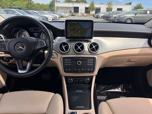 Used 2016 Mercedes-Benz GLA 250 4MATIC image 17