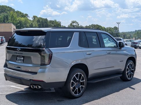 Used 2026 Chevrolet Tahoe RST w/ Comfort Package AWD/4WD image 8