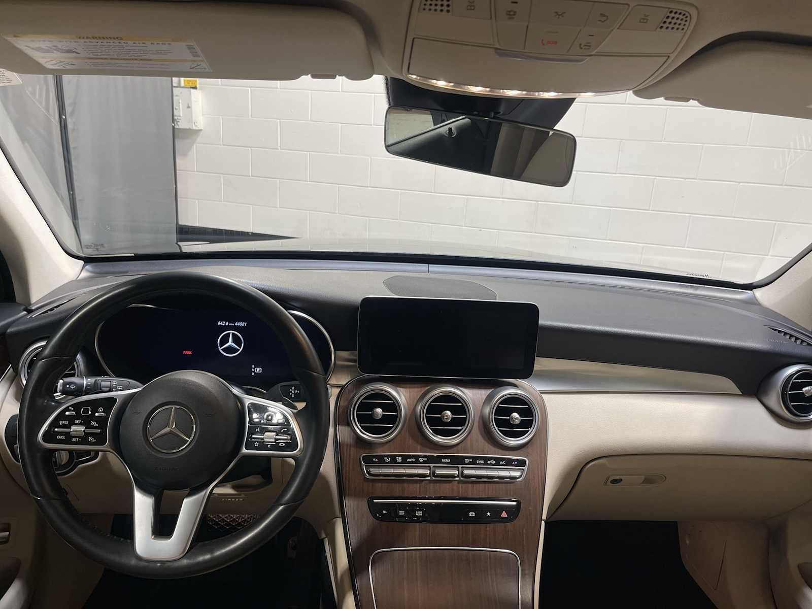 Used 2022 Mercedes-Benz GLC 300 4MATIC image 10