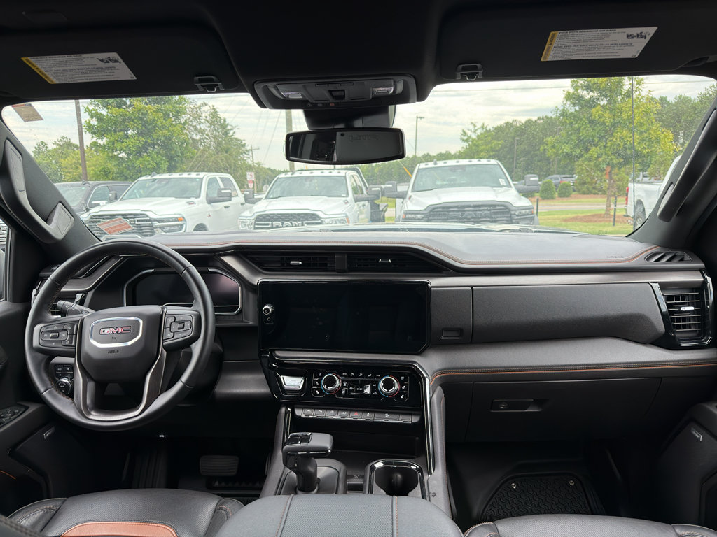 Used 2024 GMC Sierra 1500 AT4 w/ AT4 Premium Package AWD/4WD image 10