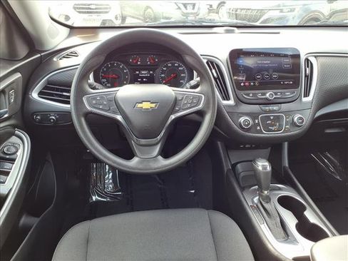 Used 2020 Chevrolet Malibu LS image 12
