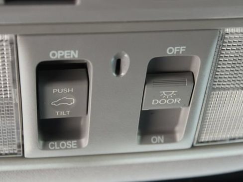 Used 2021 Honda CR-V EX-L image 27