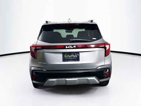 Used 2025 Kia Seltos S image 7