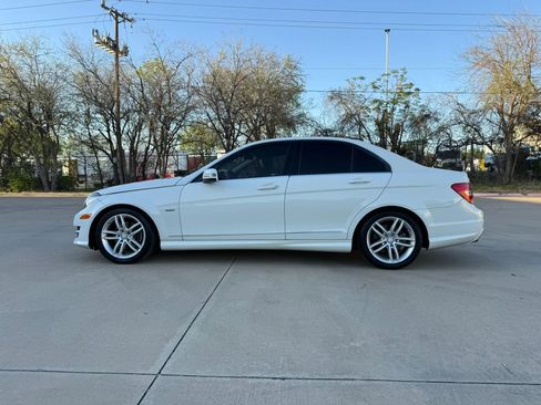 Used 2012 Mercedes-Benz C 250 Sedan image 3