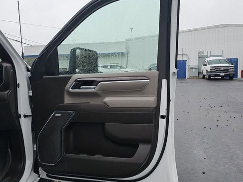 Used 2024 Chevrolet Silverado 2500 LTZ w/ LTZ Plus Package image 21