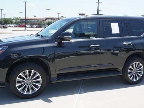 Certified 2023 Lexus GX 460 Luxury w/ Accessory Package AWD/4WD image 5