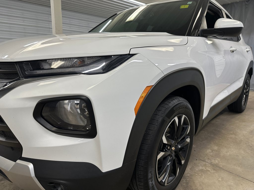 Used 2021 Chevrolet TrailBlazer LT w/ Convenience Package FWD image 31