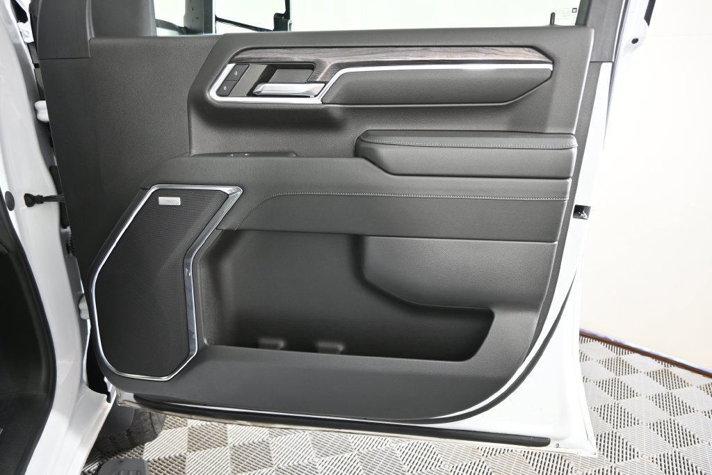 Used 2024 Chevrolet Silverado 2500 LTZ w/ LTZ Plus Package AWD/4WD image 13