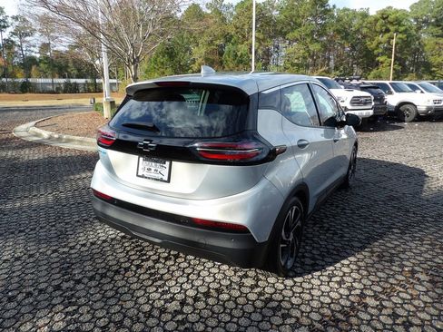 Used 2023 Chevrolet Bolt LT w/ Infotainment Package image 12