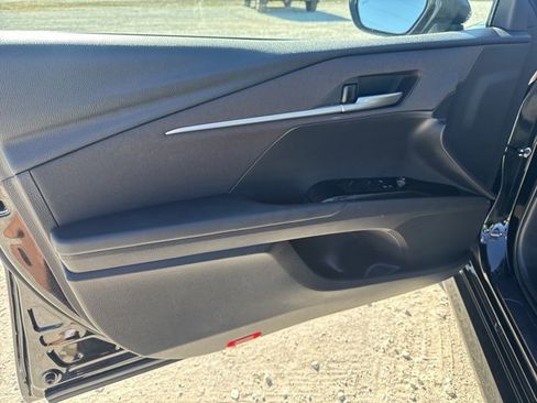 Used 2025 Toyota Camry LE image 20