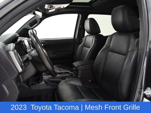 Used 2023 Toyota Tacoma TRD Off-Road w/ TRD Premium Off Road Package AWD/4WD image 25