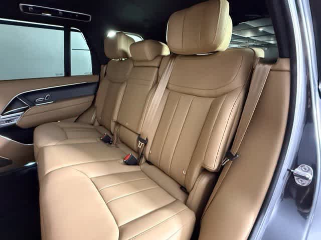 New 2026 Land Rover Range Rover Long Wheelbase Autobiography AWD/4WD image 19