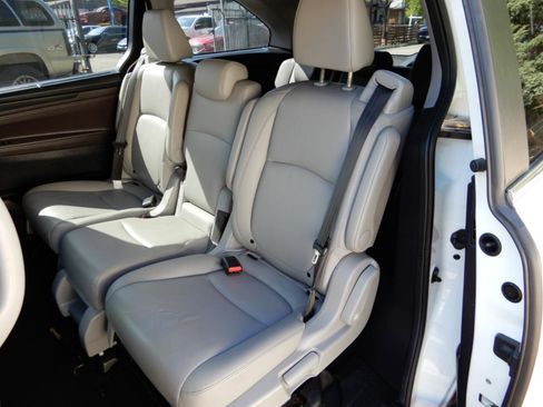 Used 2019 Honda Odyssey EX-L image 10