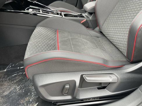 New 2026 Volkswagen GTI SE FWD image 16