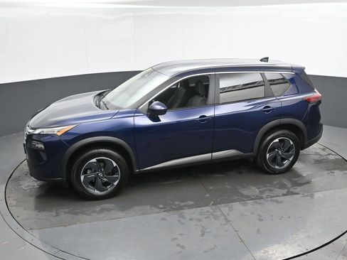 Used 2025 Nissan Rogue SV image 37