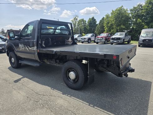 Used 2016 Ford F250 XL w/ Power Equipment Group AWD/4WD image 8