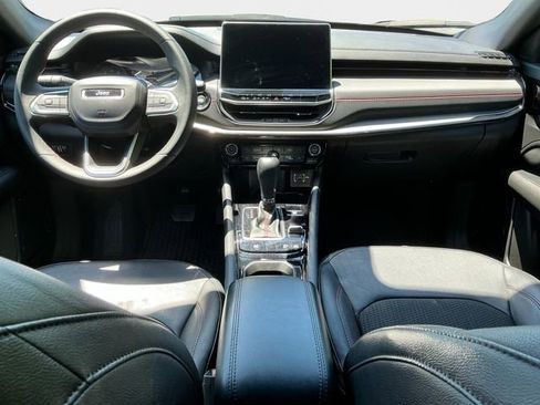 Used 2024 Jeep Compass Trailhawk AWD/4WD image 11