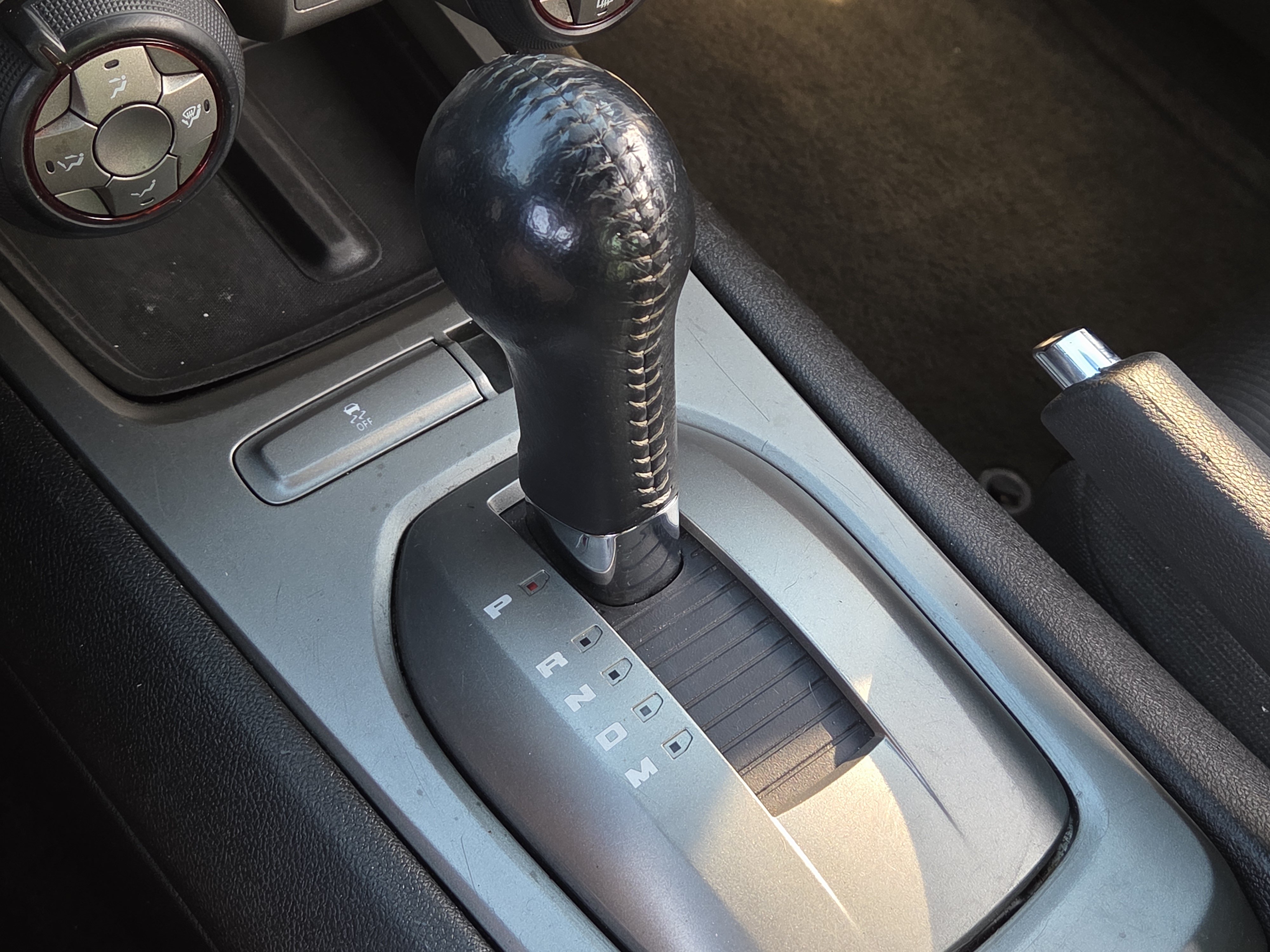 Used 2014 Chevrolet Camaro LT RWD image 16