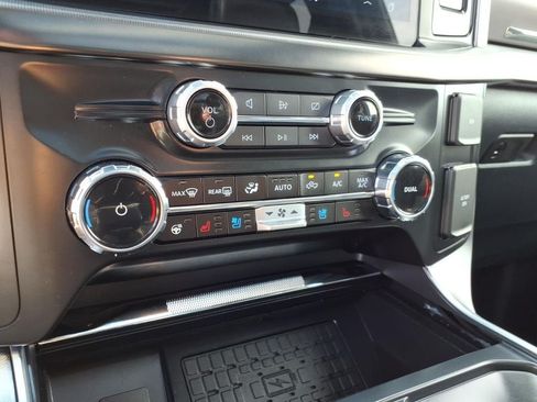 Used 2024 Ford F150 Platinum AWD/4WD image 27