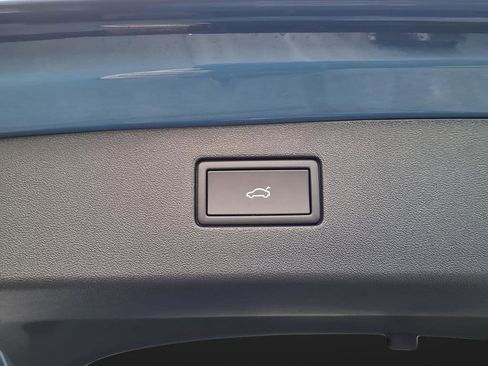 New 2026 Volkswagen Tiguan SE image 6