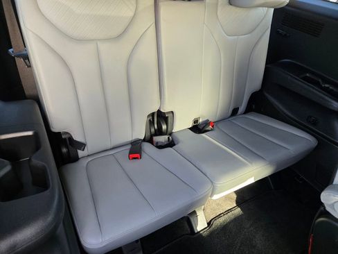 Used 2024 Hyundai Palisade SEL FWD image 14