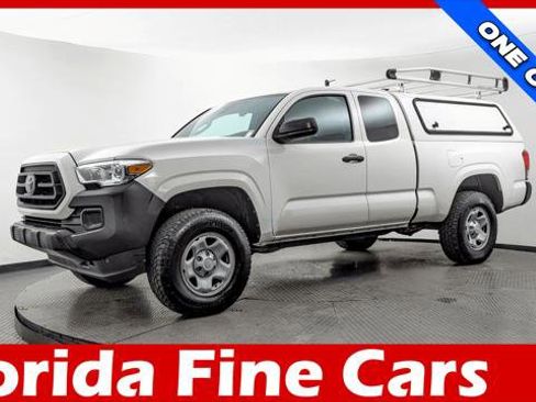 Used 2020 Toyota Tacoma SR image 1