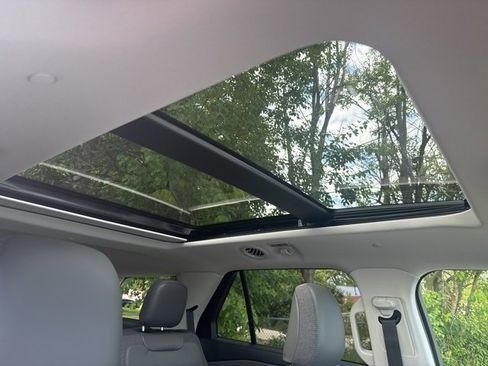 New 2025 Ford Explorer Active w/ Active Comfort Package image 20