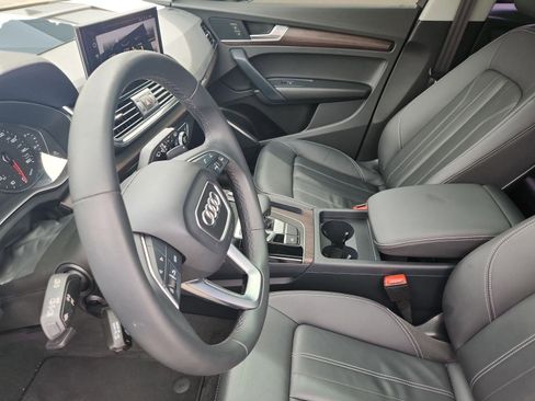Certified 2023 Audi Q5 2.0T Premium w/ Convenience Package AWD/4WD image 5