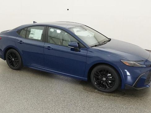 New 2026 Toyota Camry SE FWD image 12