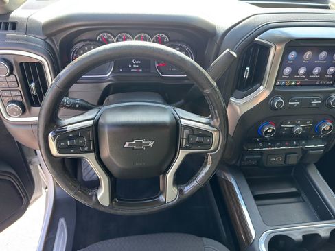 Used 2020 Chevrolet Silverado 1500 RST AWD/4WD image 17