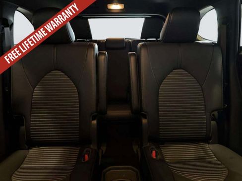 Used 2021 Toyota Highlander XSE FWD image 31