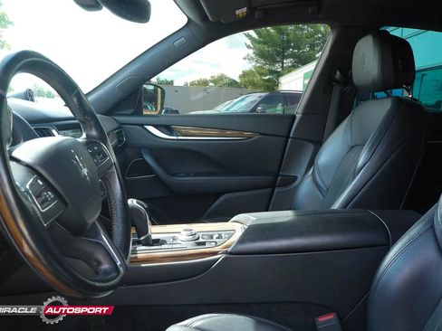 Used 2017 Maserati Levante S AWD/4WD image 20