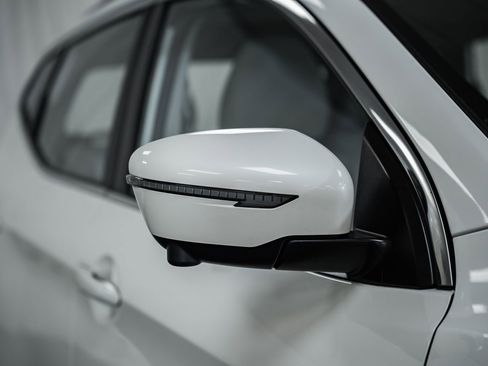 Used 2018 Nissan Rogue Sport SL w/ SL Premium Package image 19