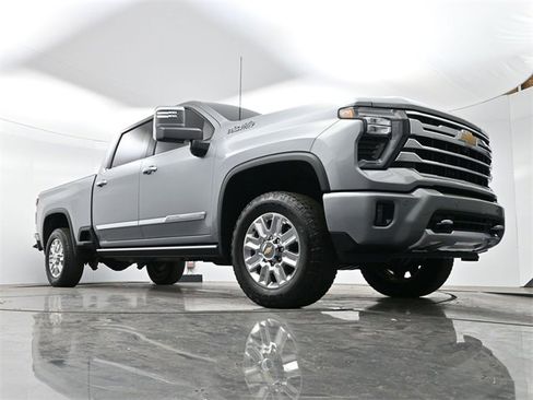 Used 2024 Chevrolet Silverado 2500 High Country w/ High Country Premium Package image 27
