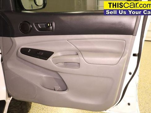 Used 2013 Toyota Tacoma PreRunner w/ Convenience Pkg image 28