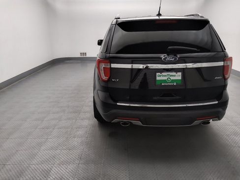 Used 2018 Ford Explorer XLT w/ Equipment Group 202A AWD/4WD image 6