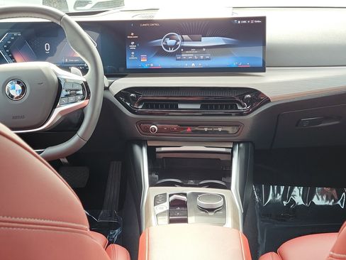 Used 2025 BMW 330i xDrive Sedan image 17