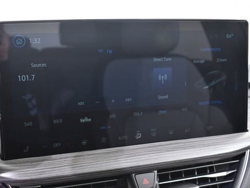 New 2025 Ford Escape SE w/ PHEV Premium Package image 29