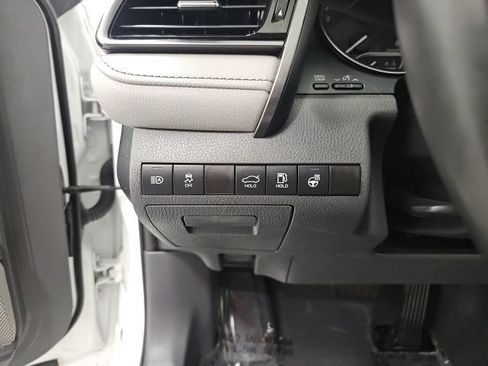 Used 2024 Toyota Camry SE w/ Cold Weather Package AWD/4WD image 17