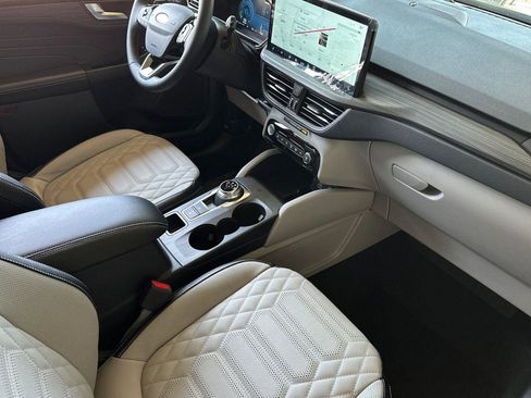 New 2024 Ford Escape Platinum w/ Premium Technology Package image 13