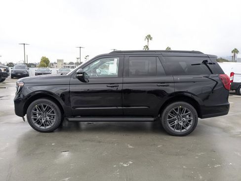 New 2026 Ford Expedition Platinum w/ Stealth Appearance Package image 5