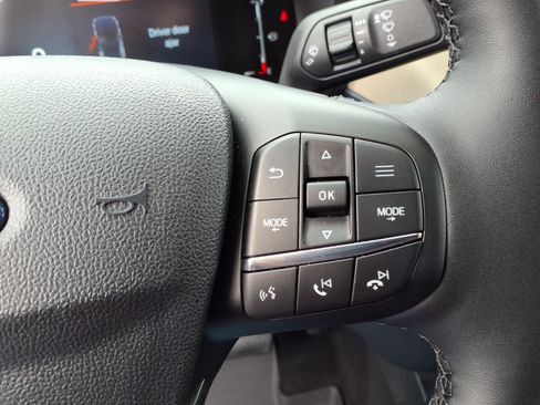 Used 2025 Ford Maverick Lariat w/ 4K Tow Package image 16