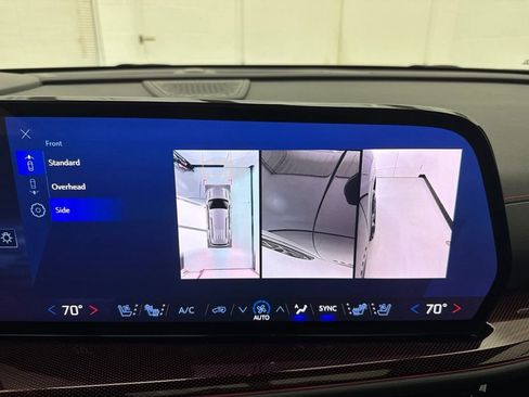 Used 2024 Chevrolet Traverse RS AWD/4WD image 41