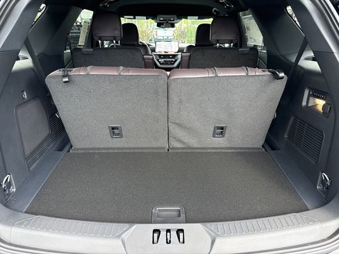 New 2026 Ford Explorer Platinum image 21